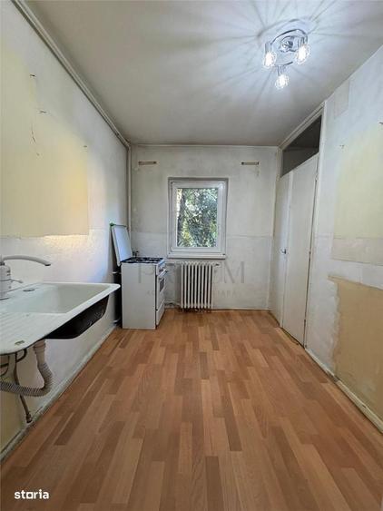 Apartament cu 3 camere semidecomandat în Aradului — fotografia 2