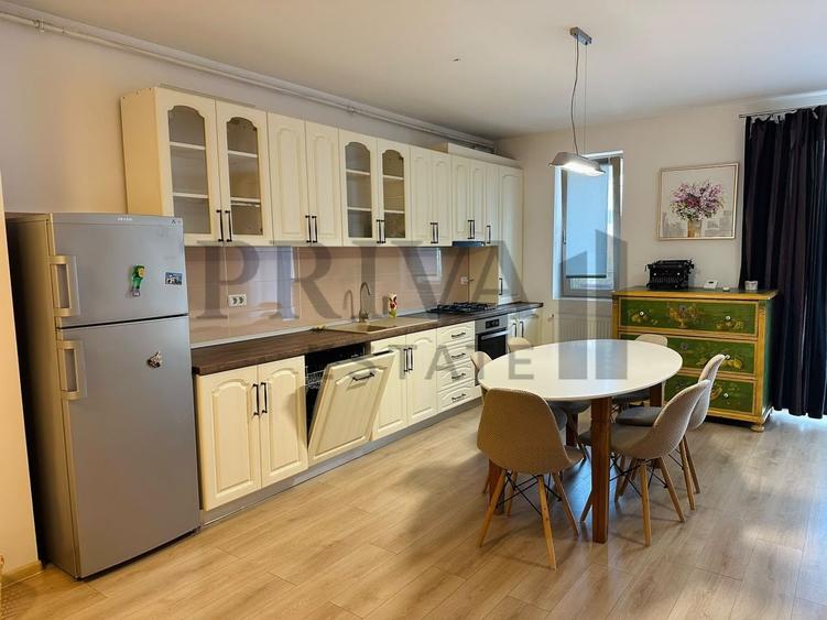 Apartament cu 3 camere decomandat, mobilat în Giroc