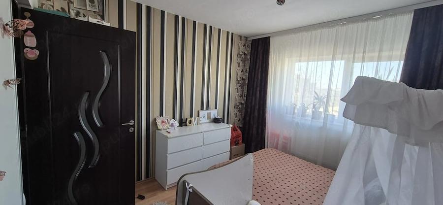 Apartament cu 2 camere decomandat în Casa de Cultură