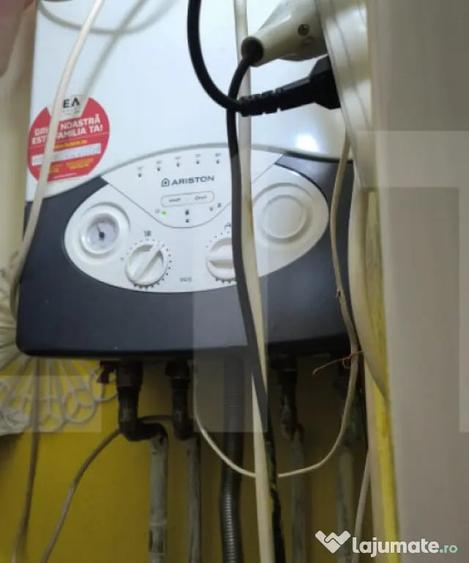 Casă cu 6 camere cu Teren 400 Mp în Central