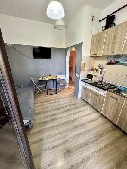 Apartament cu 2 camere decomandat, mobilat în Tomis Nord