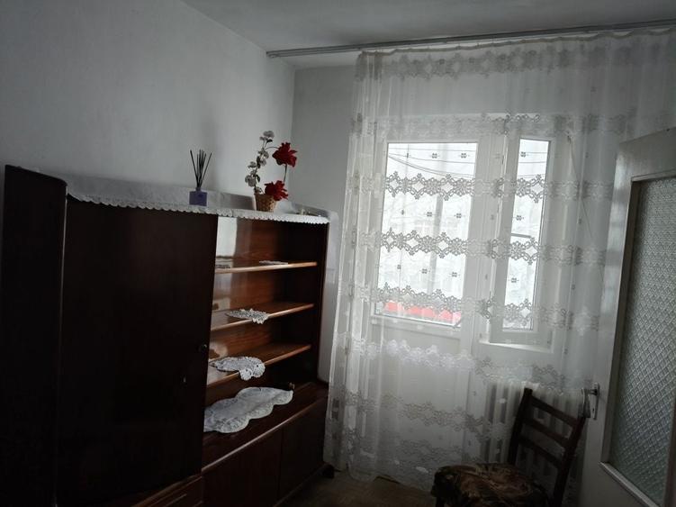 Apartament cu 2 camere semidecomandat în Popoveni