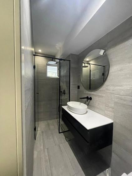 Apartament cu 4 camere decomandat în Republicii