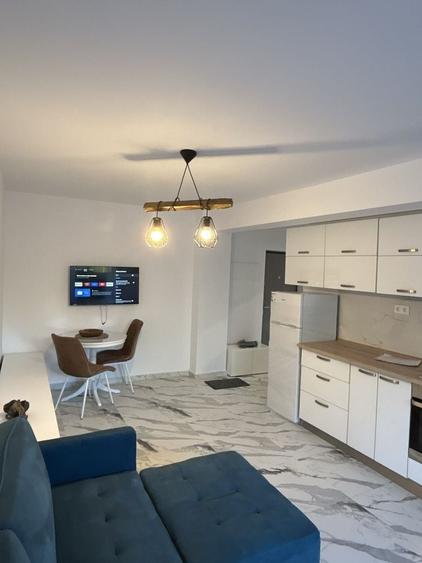 Apartament cu 2 camere semidecomandat în Central
