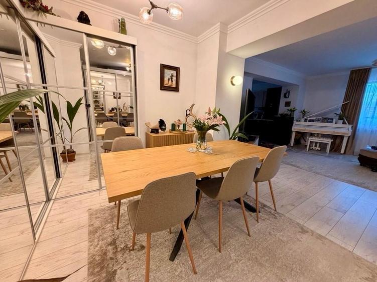 Apartament cu 3 camere decomandat în Costin Georgian