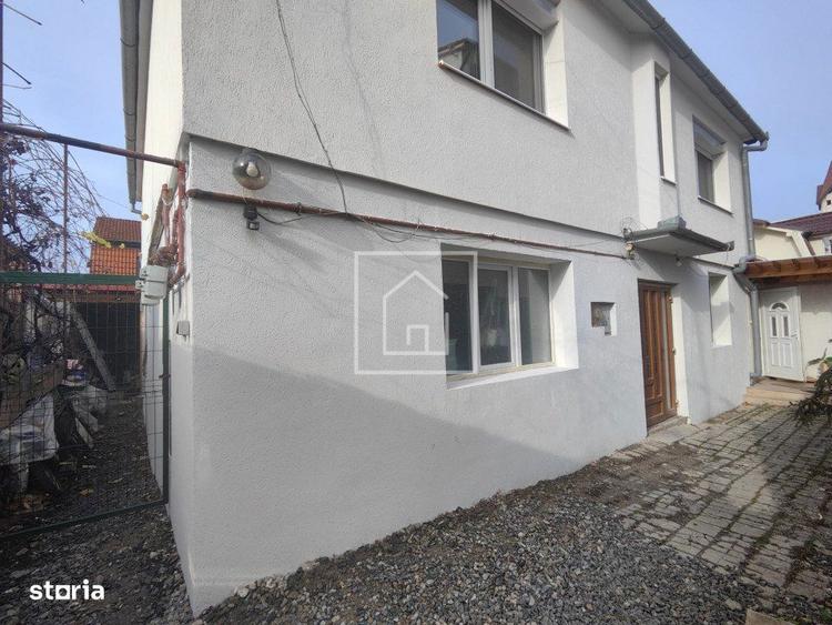 Apartament cu 3 camere decomandat, mobilat în Sub Arini