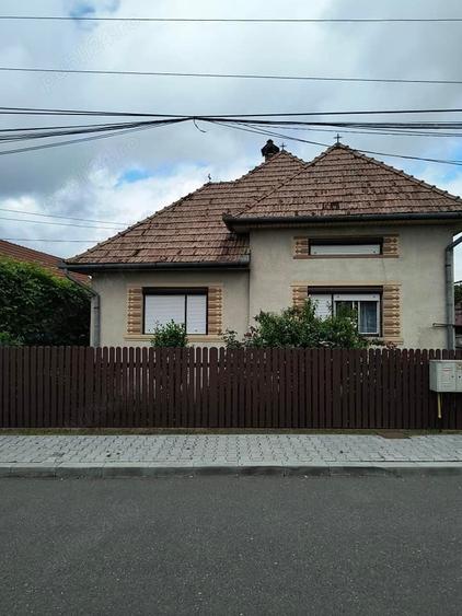 Casă cu 3 camere cu Teren 1025 Mp în Reghin