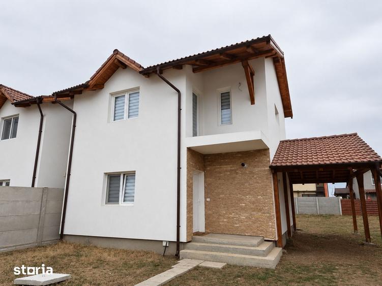 Casă cu 3 camere cu Teren 326 Mp în Est