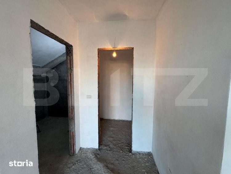 Casă cu 5 camere cu Teren 512 Mp în Malu Mare