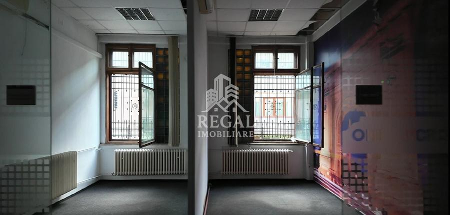 Spațiu comercial, de 1,954 mp, în Central