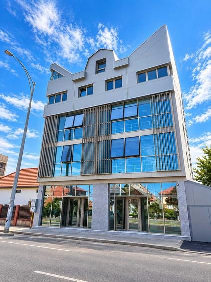 Spațiu comercial, de 250 mp, în Central