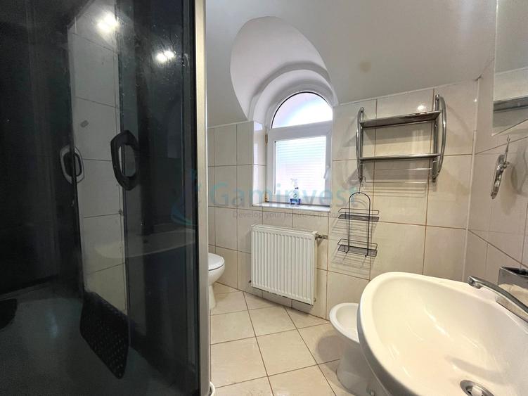 Casă individuală cu 4 camere cu Canalizare în Sântandrei