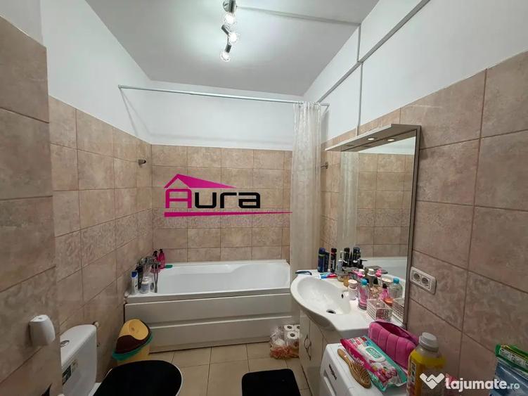 Apartament cu 2 camere decomandat în Peco