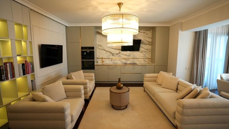 Apartament cu 3 camere semidecomandat, mobilat în Sisești