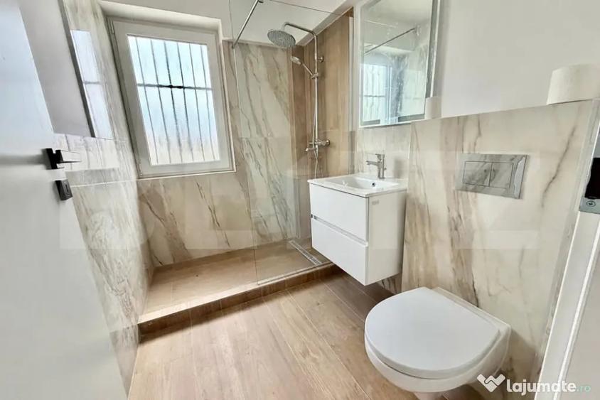 Apartament cu 3 camere decomandat în Micești