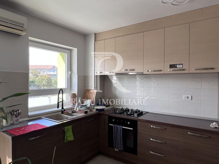 Apartament cu 2 camere semidecomandat, mobilat în Nufărul