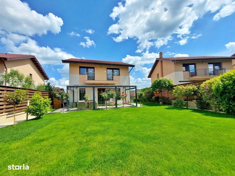 Casă cu 4 camere cu Teren 452 Mp în Între Lacuri