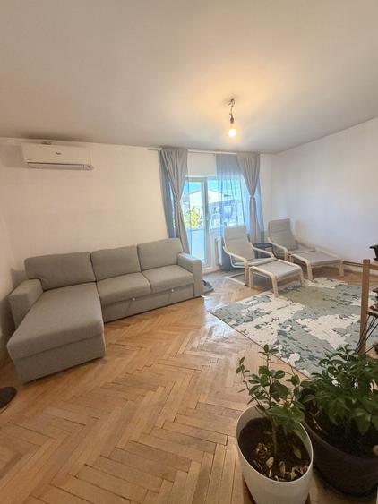 Apartament cu 2 camere decomandat, mobilat în Bucovina