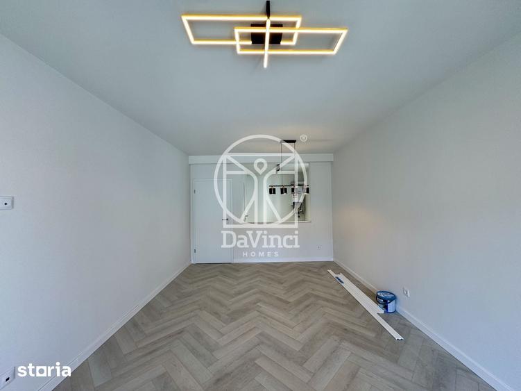 Apartament cu 3 camere decomandat în Cristian