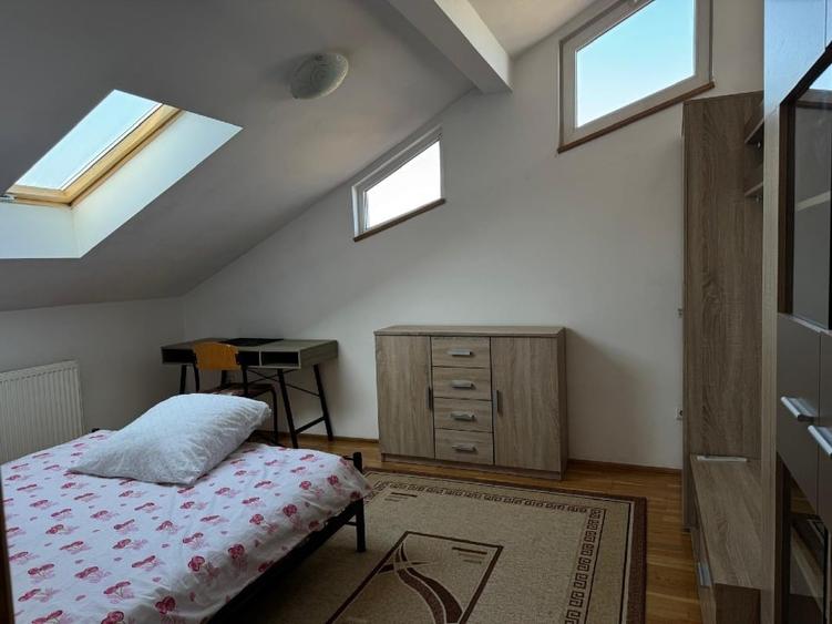 Ap. 2 camere Sibiu, Bd. M. Viteazu 350€ - 4