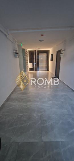 Apartament cu 3 camere decomandat în Florești