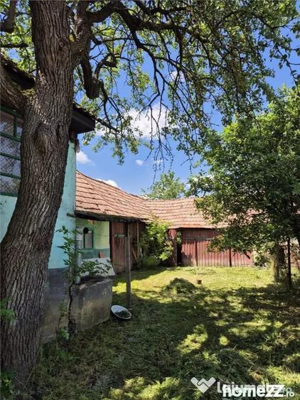 Casă cu 2 camere cu Teren 2112 Mp în Sângătin