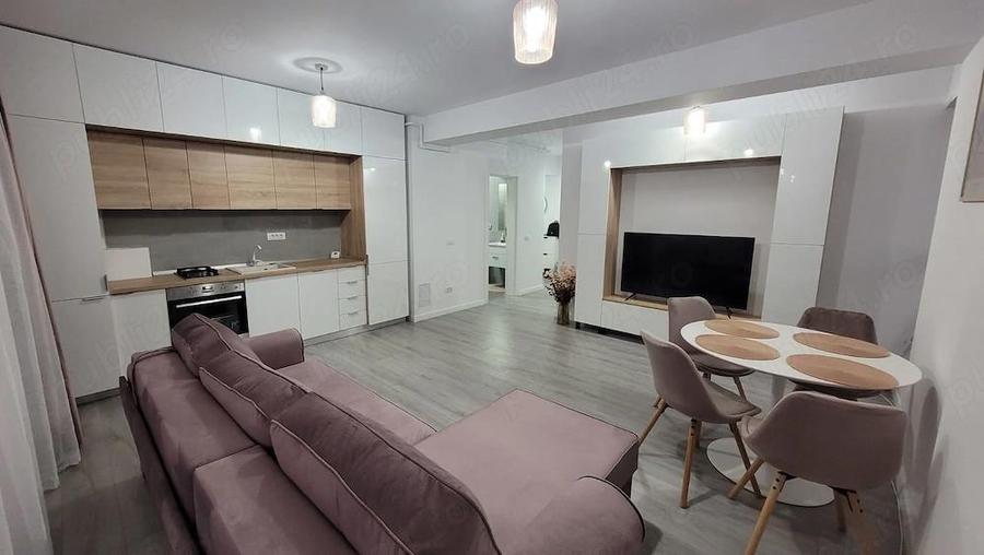 Apartament cu 2 camere decomandat în Calea București