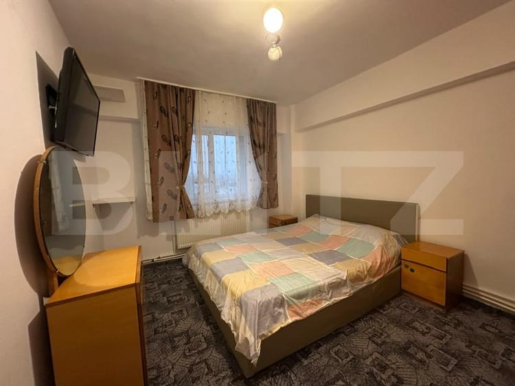 Apartament cu 3 camere decomandat, mobilat în Hunedoara