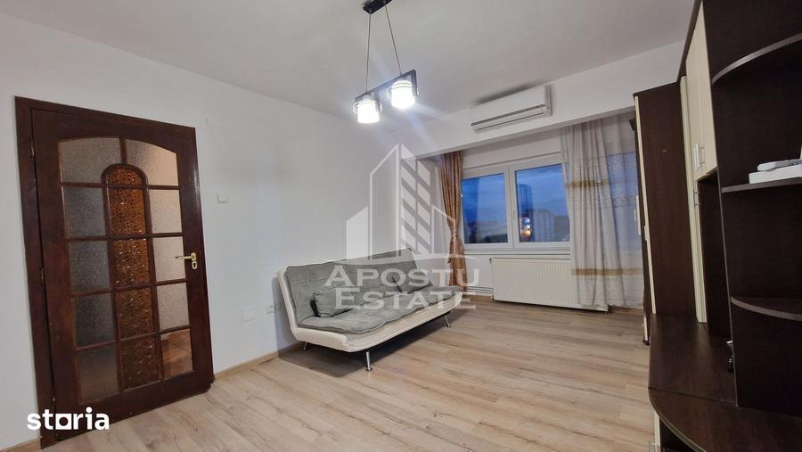 Apartament cu 2 camere semidecomandat, mobilat în Take Ionescu