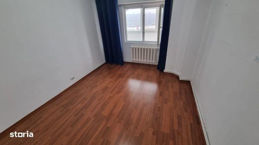Apartament cu 4 camere în Miroslava