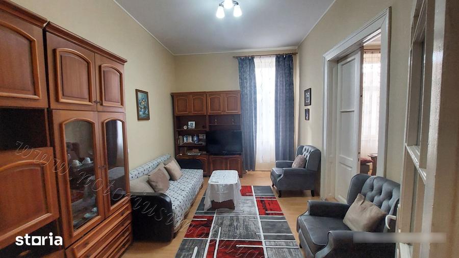 Casă cu 4 camere cu Teren 763 Mp în Central