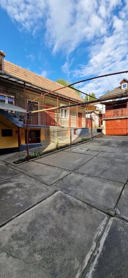Casă cu 3 camere cu Teren 500 Mp în Central