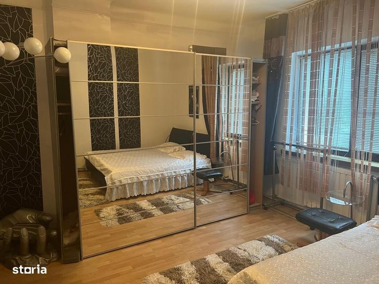 Casă cu 4 camere în Central