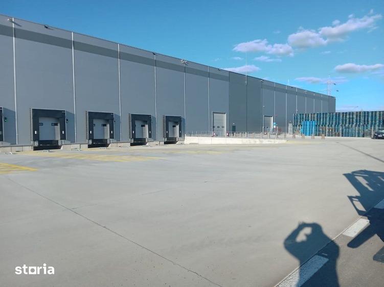 Spațiu comercial, de 900 mp, în Central