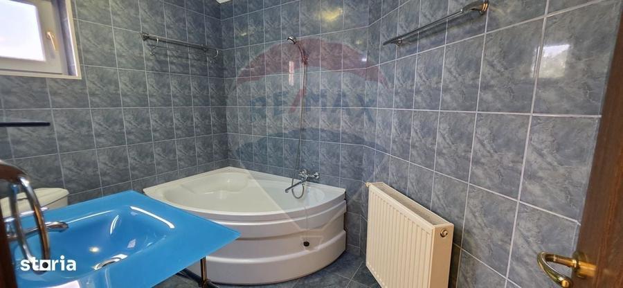 Casă cu 4 camere în Valea