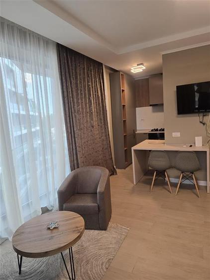 Garsonieră decomandată în Central