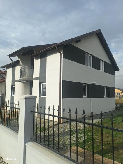 Casă cu 4 camere cu Teren 350 Mp în Micești