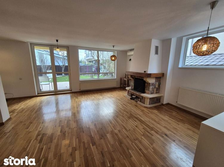 Casă cu 5 camere cu Teren 246 Mp în Corbeanca