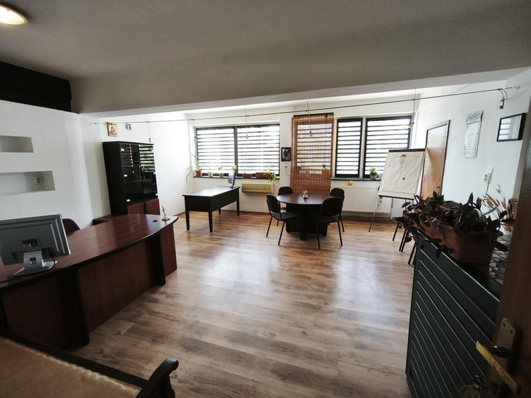 Birou, de 35 mp, în Exterior Vest