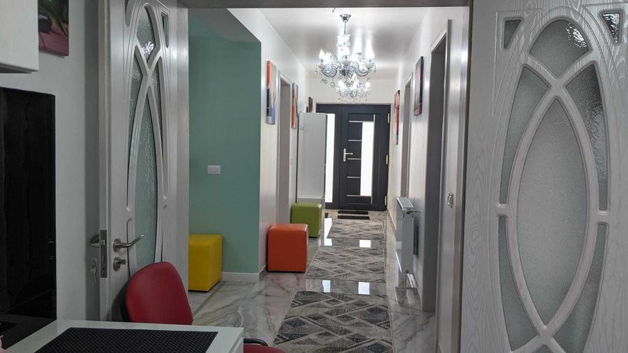 Casă cu 4 camere în Șcheia