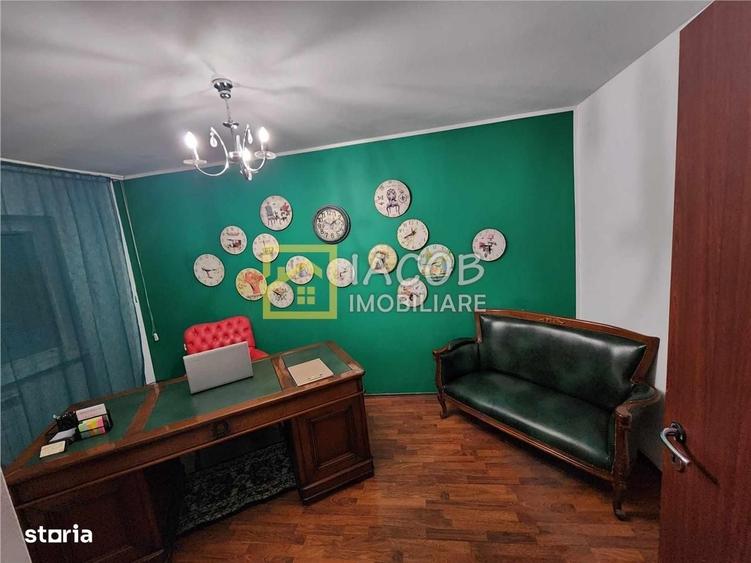Spațiu comercial, de 22 mp, în Central