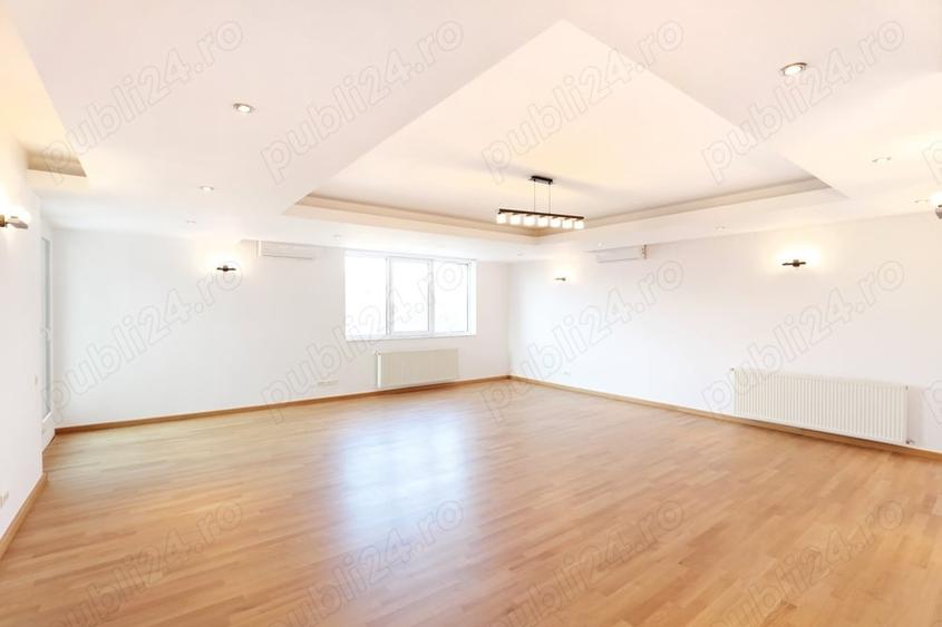 Apartament cu 5 camere decomandat în Herăstrău