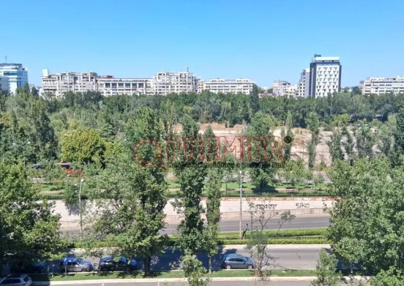 Apartament cu 4 camere decomandat în Octavian Goga