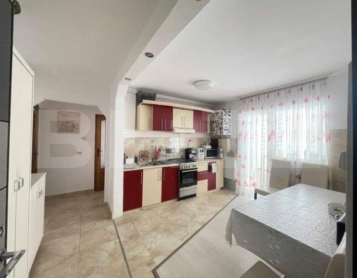 Apartament cu 3 camere decomandat, mobilat în Gherla