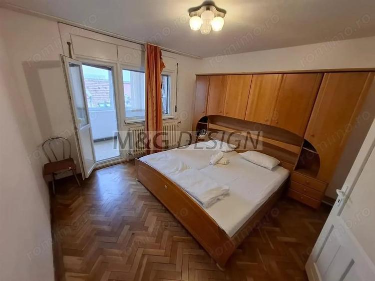 Apartament cu 5 camere decomandat, mobilat în Central