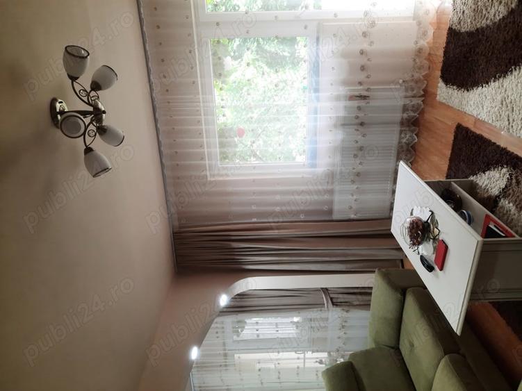 Apartament cu 4 camere decomandat în Micălaca