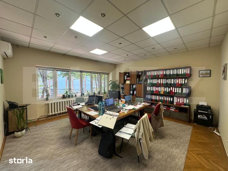 Apartament cu 3 camere decomandat în Titulescu