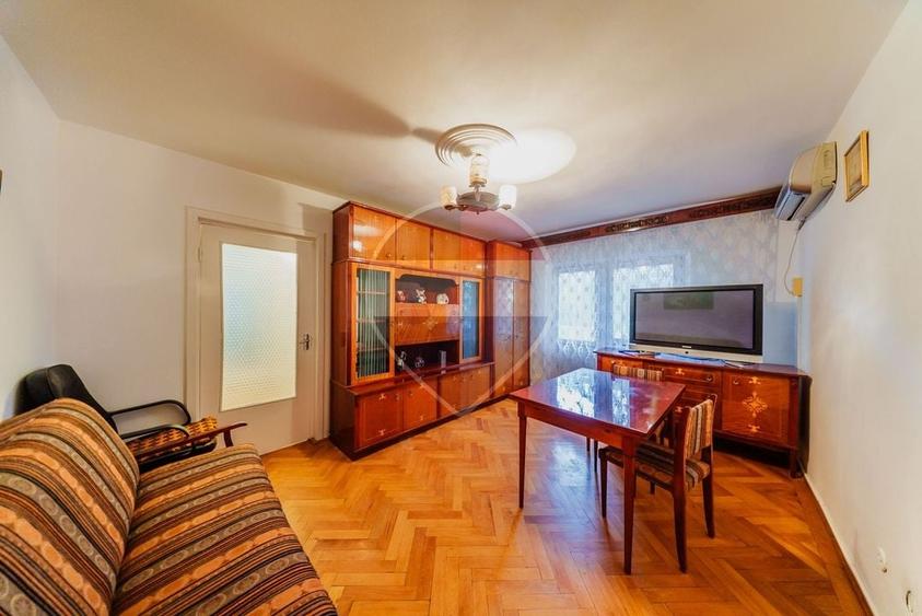 Apartament cu 3 camere, in zona Boul Rosu - 7