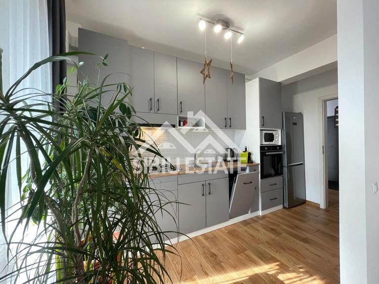 Apartament cu 2 camere decomandat, mobilat în Piața Cluj