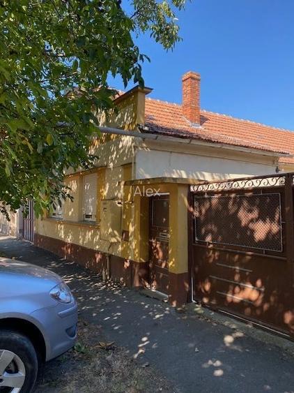 Casa de vanzare in Salonta teren de 720 mp
